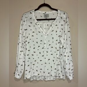 Bass G H Bass & Co Women's Blouse Shirt Size M White Bumble Bee Long Sleeve
